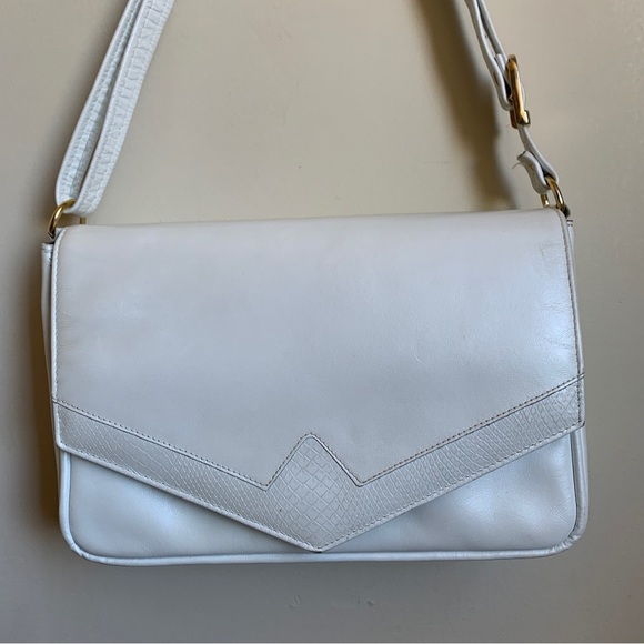 80s White Leather Crossbody - Picture 2 of 8